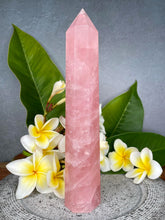 Load image into Gallery viewer, Beautiful High Quality Rose Quartz Crystal Tower Point