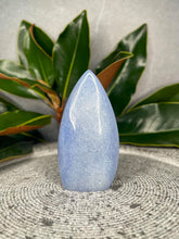 Load image into Gallery viewer, Beautiful Blue Lace Agate Crystal Flame