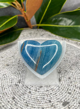 Load image into Gallery viewer, Beautiful Blue Onyx Crystal Love Heart Carving