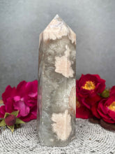 Load image into Gallery viewer, Natural Green Quartz Flower Agate Crystal Tower Point