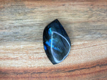 Load image into Gallery viewer, Chakra Healing Labradorite Crystal DIY Pendant