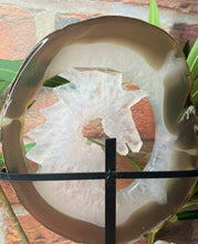 Load image into Gallery viewer, Stunning Unicorn Agate With Quartz Inclusions