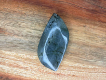 Load image into Gallery viewer, Labradorite Crystal Pendant For Necklace