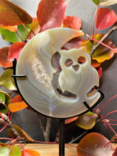 Load image into Gallery viewer, Druzy Agate Moon And Owl Carving