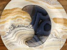 Load image into Gallery viewer, Chakra Healing Crescent Moon Agate Crystal