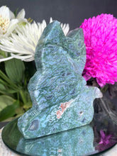 Load image into Gallery viewer, Stunning Moss Agate Crystal Cat Carving