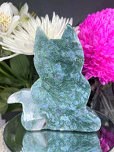 Load image into Gallery viewer, Stunning Moss Agate Crystal Cat Carving
