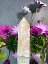 Load image into Gallery viewer, Cute Flower Agate Quartz Crystal Tower