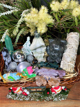 Load image into Gallery viewer, Limited Santa Christmas Crystal Gift Basket