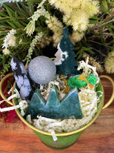 Load image into Gallery viewer, Limited Green Christmas Crystal Gift Bucket