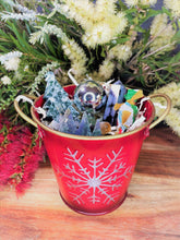 Load image into Gallery viewer, Limited Red Christmas Crystal Gift Bucket