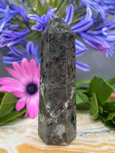 Load image into Gallery viewer, Yooperlite Crystal Tower Point With UV Reaction