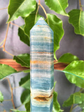 Load image into Gallery viewer, Stunning Blue Onyx Crystal Tower Point