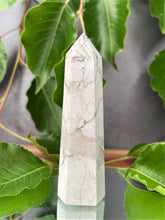 Load image into Gallery viewer, Soothing Howlite Crystal Tower Point