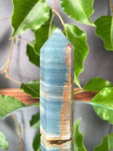 Load image into Gallery viewer, Stunning Blue Onyx Crystal Tower Point