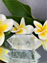 Load image into Gallery viewer, Powerful Clear Quartz Crystal Double Point