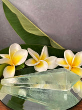 Load image into Gallery viewer, Intuition Green Fluorite Crystal Point Wand