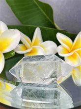 Load image into Gallery viewer, Powerful Clear Quartz Crystal Double Point