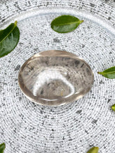 Load image into Gallery viewer, Stunning Quartz Crystal Palm Stone
