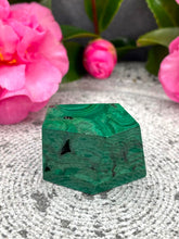 Load image into Gallery viewer, Stunning Malachite Crystal Freeform 001