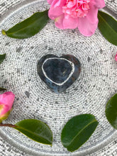 Load image into Gallery viewer, Moss Agate Crystal Love Heart 029