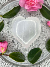 Load image into Gallery viewer, DISCOUNTED Selenite Crystal Love Heart Carving