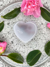 Load image into Gallery viewer, Druzy Agate Crystal Love Heart Carving