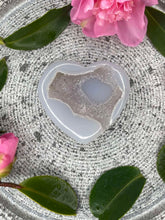 Load image into Gallery viewer, Druzy Agate Crystal Love Heart Carving