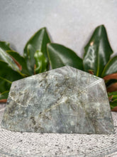 Load image into Gallery viewer, Labradorite Crystal Freeform With Colorful Flash