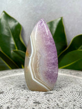 Load image into Gallery viewer, Beautiful Amethyst Agate Crystal Flame