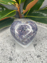 Load image into Gallery viewer, Stunning Iolite Crystal Love Heart With Flash