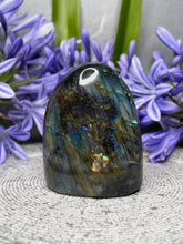 Load image into Gallery viewer, Beautiful Labradorite Crystal Freeform With Rainbow Flash