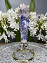 Load image into Gallery viewer, Stunning Blue Flower Agate Wand With Gold Metal Stand