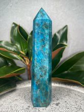 Load image into Gallery viewer, Beautiful Blue Apatite Crystal Tower Point