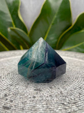 Load image into Gallery viewer, Stunning Fluorite Crystal Diamond Carving