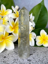 Load image into Gallery viewer, Stunning Transparent Green Quartz Tower Point
