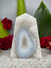 Load image into Gallery viewer, Beautiful Druzy Agate Quartz Crystal Tower Point