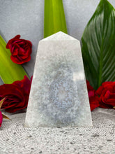 Load image into Gallery viewer, Beautiful Druzy Agate Quartz Crystal Tower Point