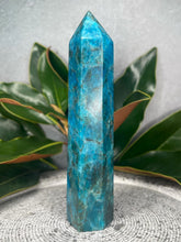 Load image into Gallery viewer, Beautiful Blue Apatite Crystal Tower Point
