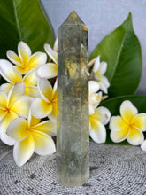 Load image into Gallery viewer, Transparent Green Quartz Tower Point