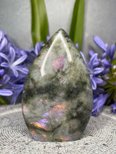 Load image into Gallery viewer, Stunning Labradorite Crystal Flame With Flash