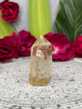 Load image into Gallery viewer, Transparent Rutile Quartz Crystal Tower Point