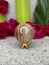Load image into Gallery viewer, Striking Sardonyx Crystal Sphere Ball
