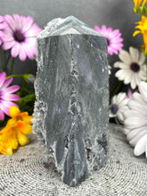 Load image into Gallery viewer, Stunning Chrysanthemum Quartz Crystal Tower Point