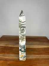 Load image into Gallery viewer, Skinny Moss Agate Tower