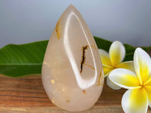 Load image into Gallery viewer, Sandy Colour Agate Crystal Flame