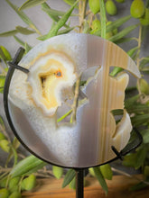 Load image into Gallery viewer, Stunning Agate Crescent Moon With Cat Carving