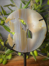 Load image into Gallery viewer, Stunning Agate Crescent Moon With Cat Carving