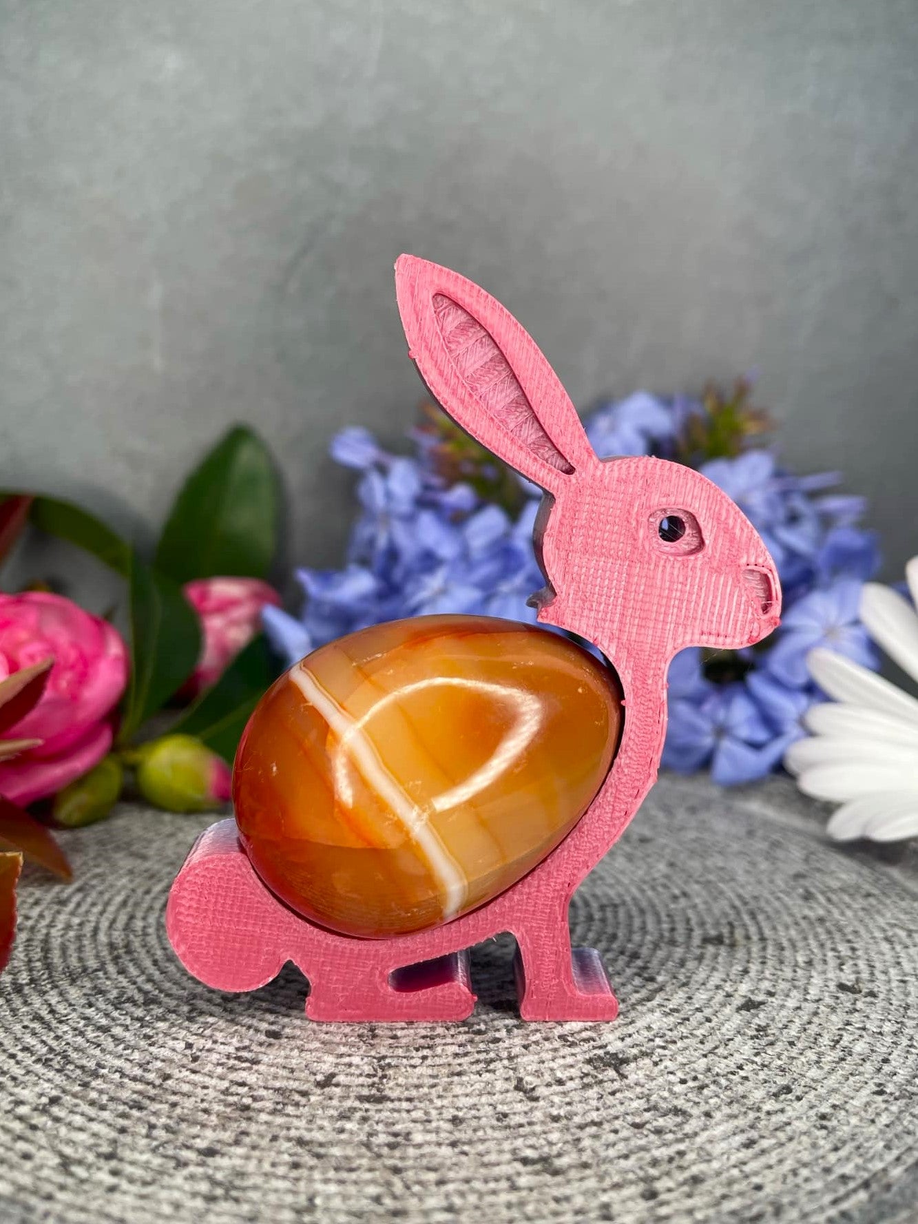 Stunning Carnelian Crystal Egg Carving With Adorable Easter Rabbit Bun ...