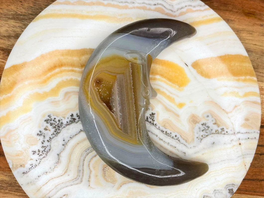 Crystal Agate Moon Stone Carving